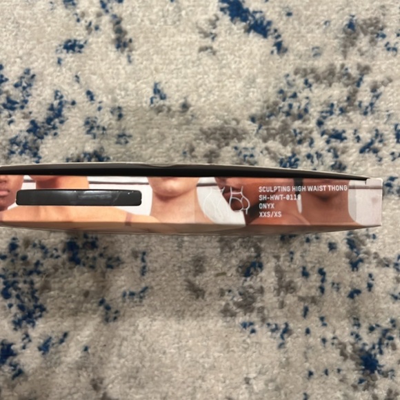 SKIMS sculpting highwaist bikini - Picture 5 of 5